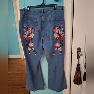 SHEIN EMBROIDERED WOMEN'S 3XL JEANS ROSE FLORAL RETRO BELL EXCELLENT PRE-OWN